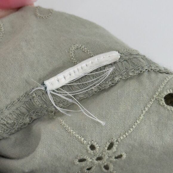 M&S Sage Green Eyelet Embroidered Button-Up Shirt Blouse 14 Cottagecore Timeless - Picture 9 of 9